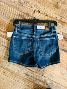 What A Mystery Judy Blue Mid Rise Non Distressed Classic Shorts