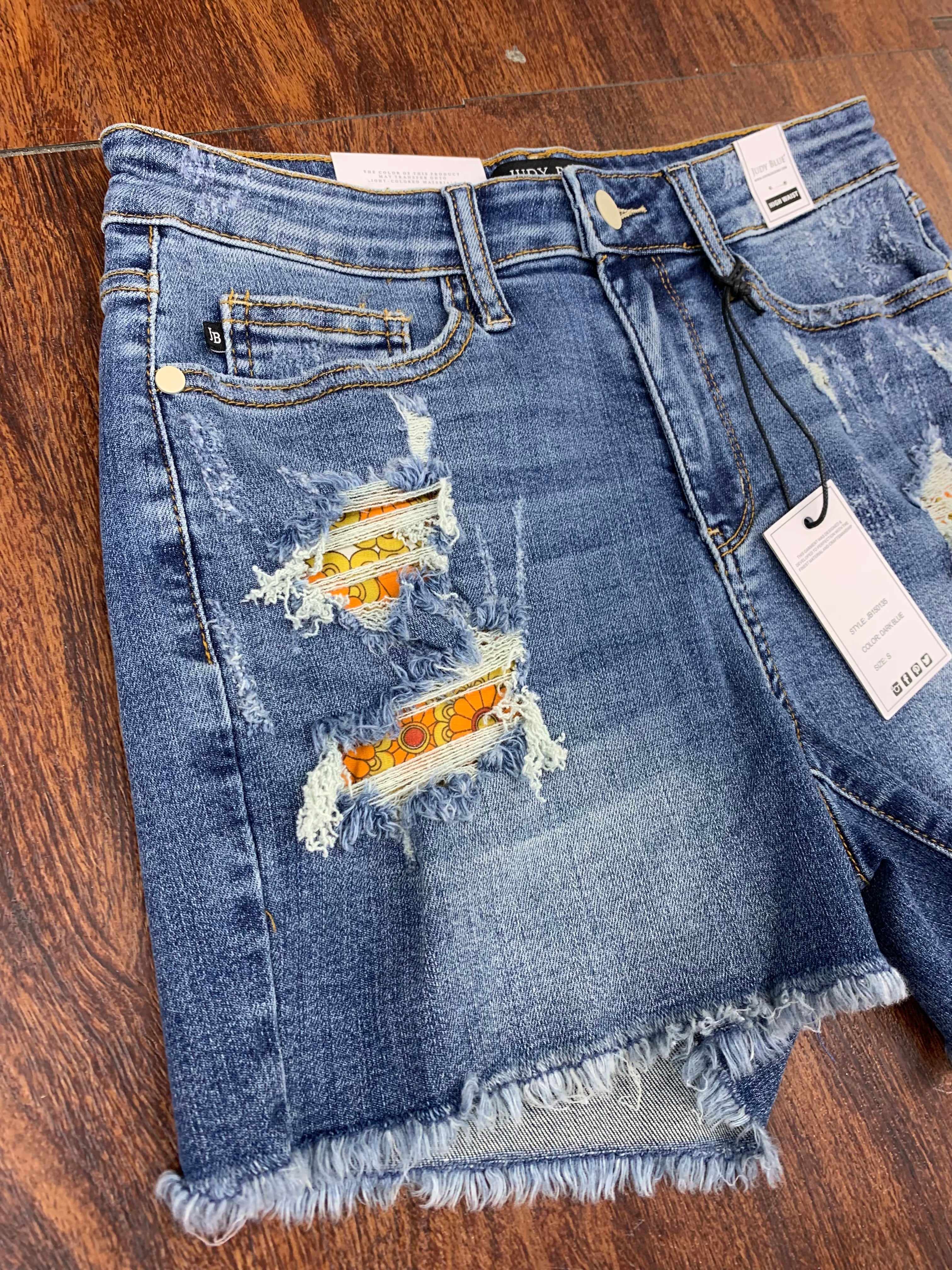 Groovy Gal Dark Wash Judy Blue Patchwork Denim Shorts – Friends By Choice  Boutique