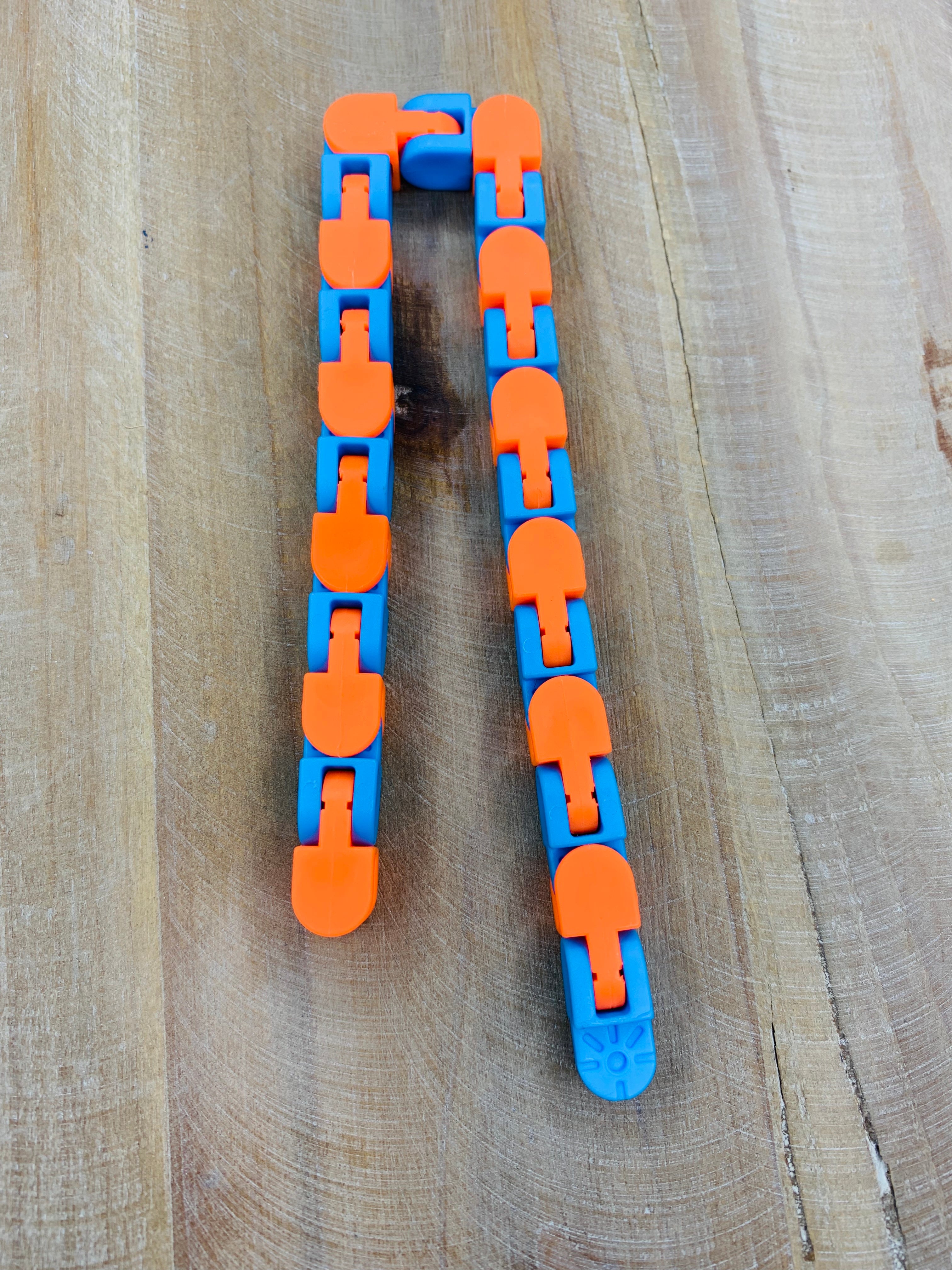 Wacky Track Blue & Orange Link Fidget Toy