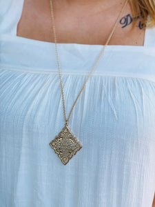 Meet Me At Midnight Gold Filigree Necklace